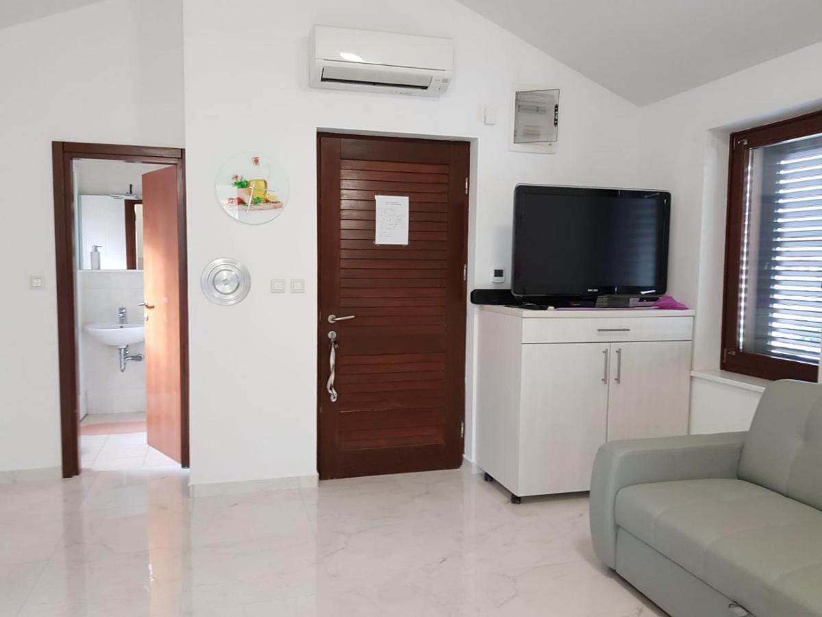 Appartement Relax Zone III à Malinska Extérieur photo